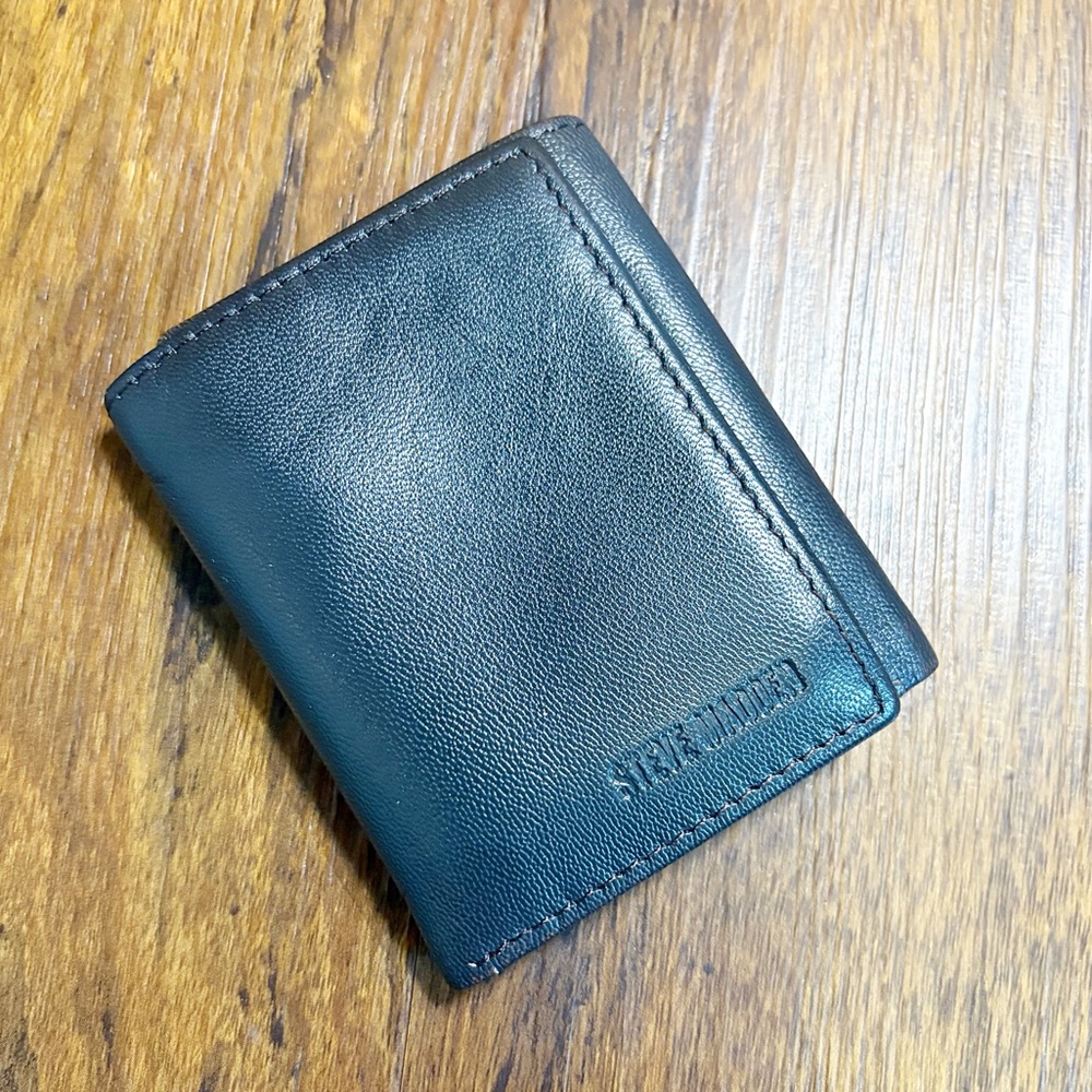 ♥️💖 Steve Madden Men’s RFID Leather Trifold Wallet